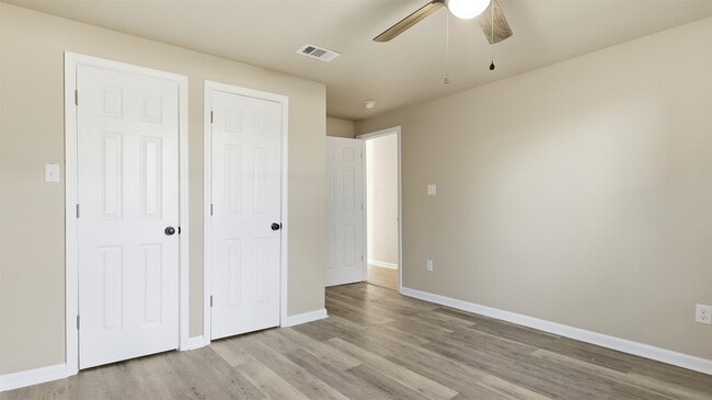 Building Photo - 2614 28th Ave N