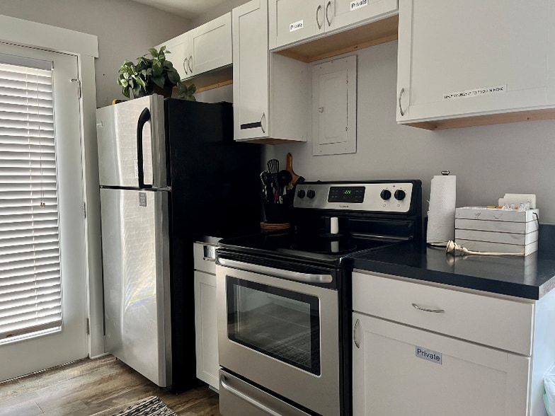 Building Photo - 2945 Alabama Dr