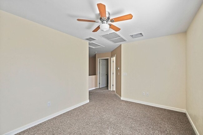 Building Photo - This very popular 2-story home floor plan ...
