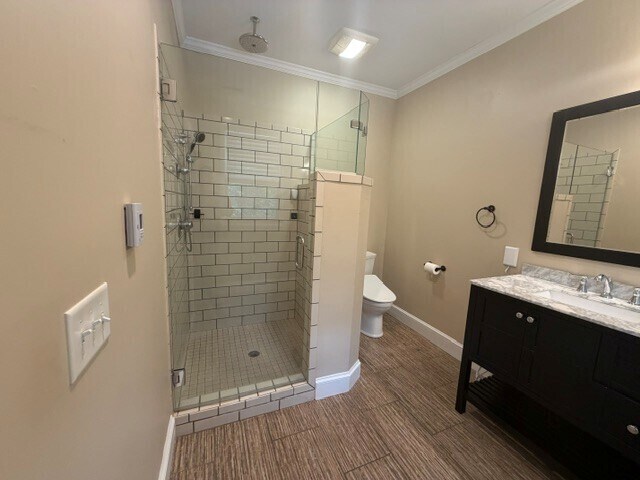 Building Photo - Charming Estate home on almost 2 acres with Duke University Setting