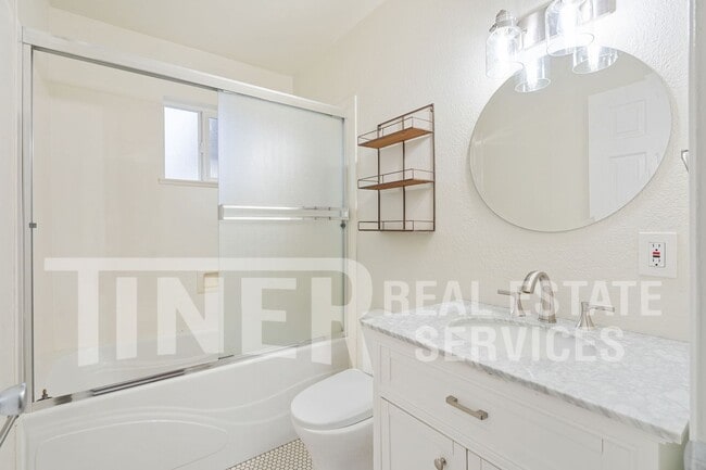 Building Photo - 3960 Annabelle Ave