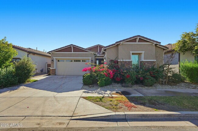 Building Photo - 9749 E Tahoe Ave