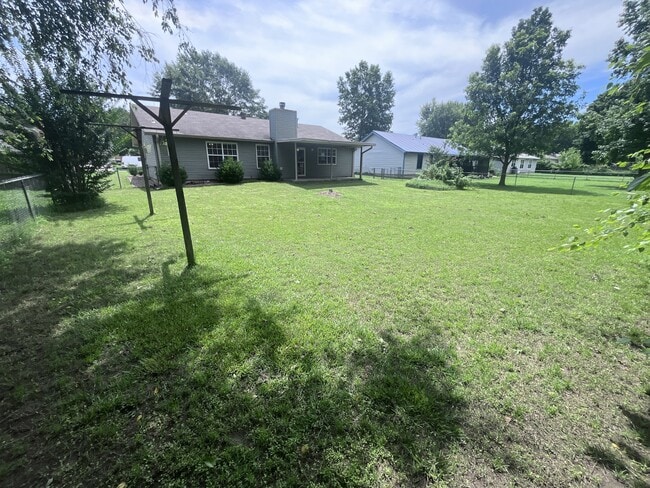 Building Photo - 28 Burns Dr