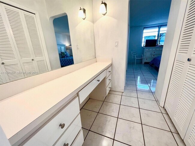 Building Photo - 3030 Marcos Dr