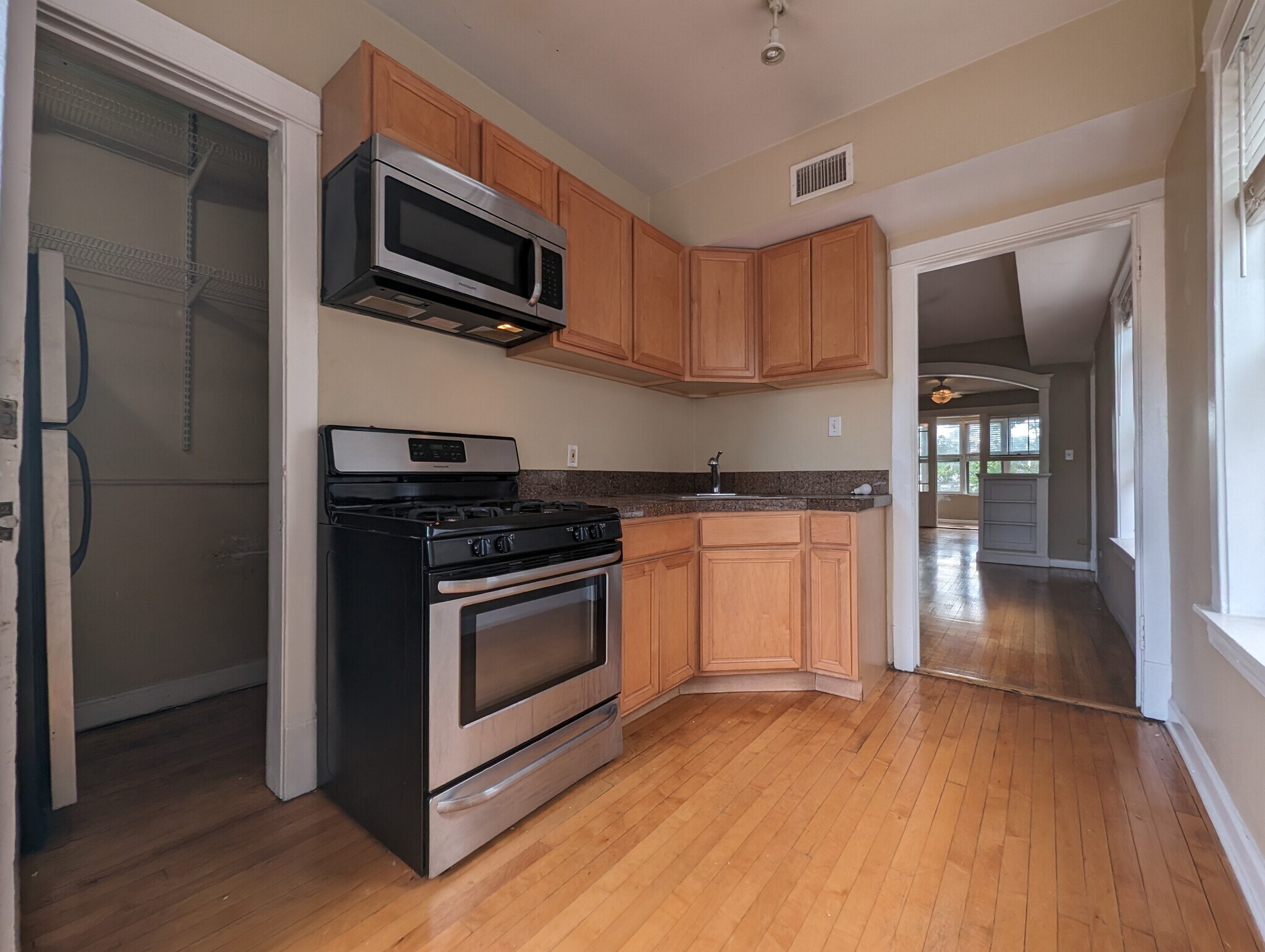 Building Photo - 2659 N Saint Louis Ave