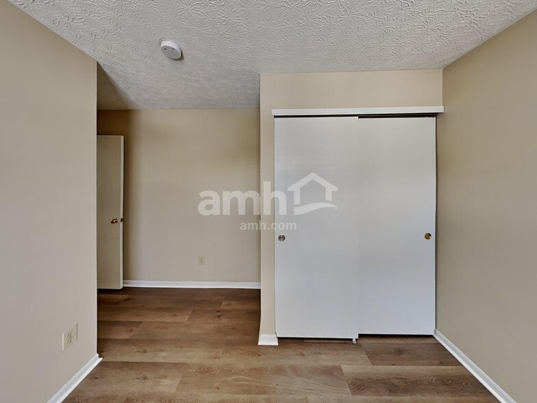 Building Photo - 5798 Sharets Dr