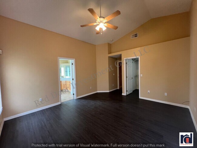 Building Photo - Beautiful 4 bedroom 2 Bath Single Family Home ~Oviedo~