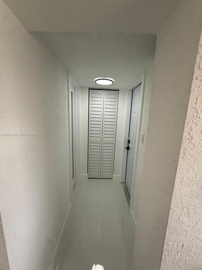 Building Photo - 5158 NW 19th Ave