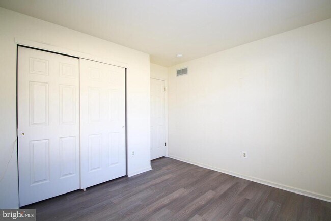 Building Photo - 109 Glennbrook Ct