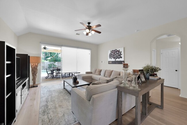 Building Photo - 66 N Whistling Swan Pl
