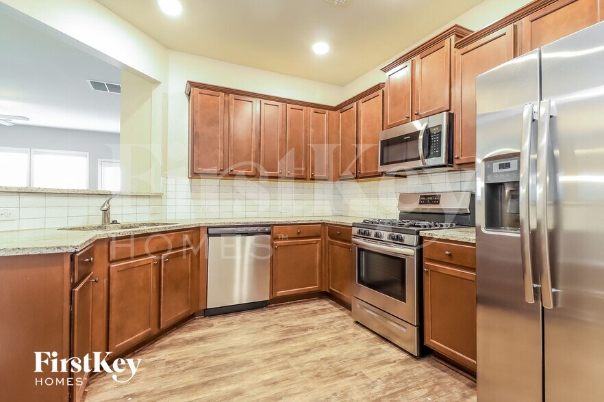 Building Photo - 3404 Baylor Cir