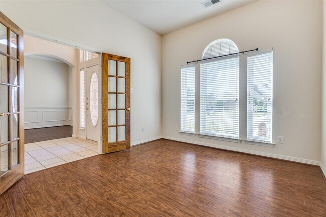 Building Photo - 1605 Cordero Ct
