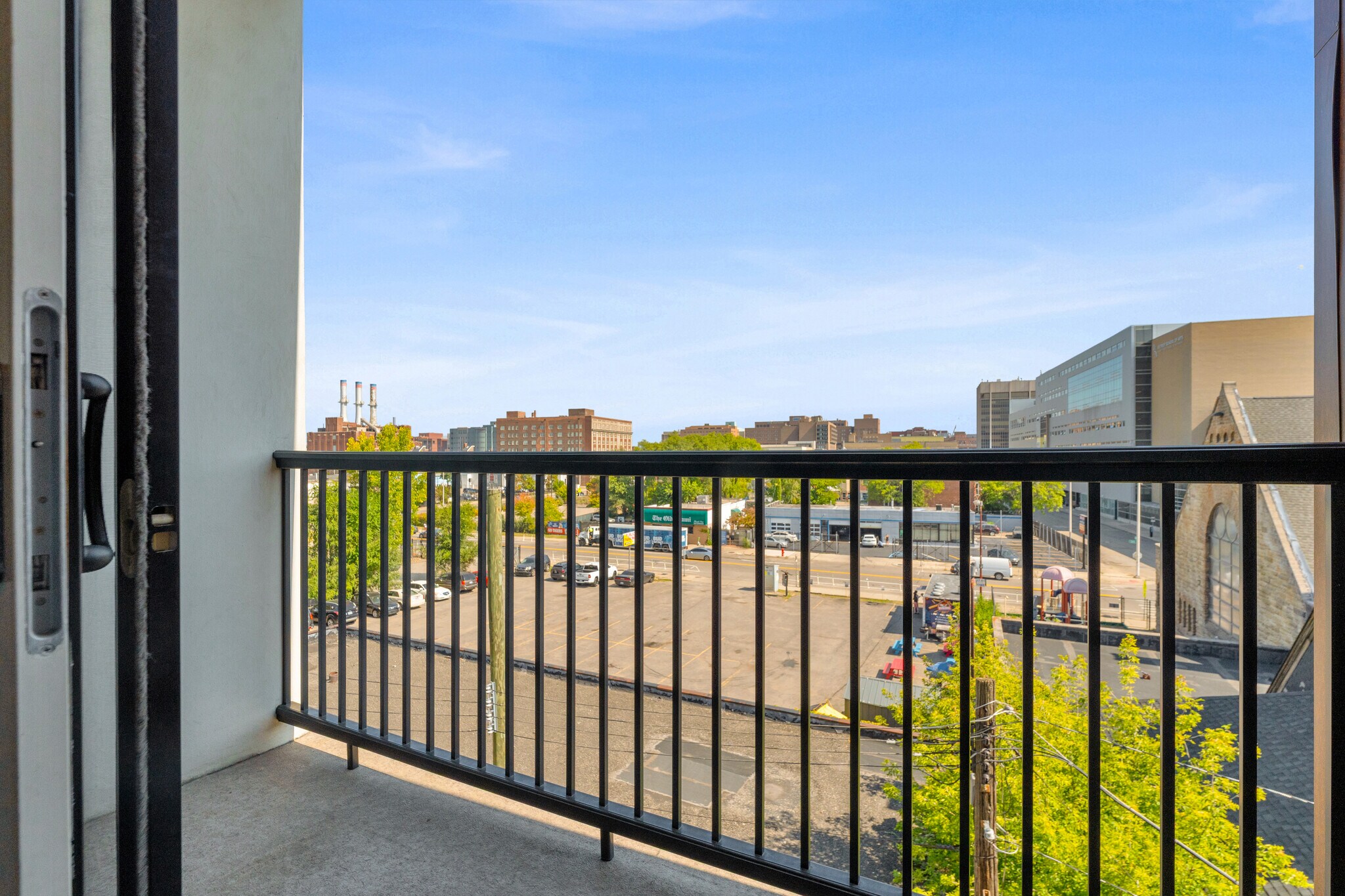 Building Photo - 438 Selden St