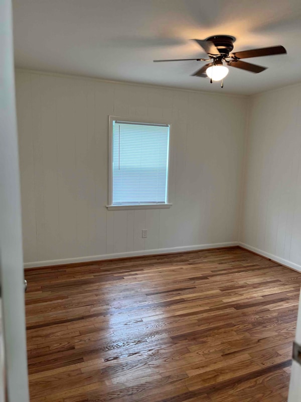 Building Photo - 2304 33rd Ave N