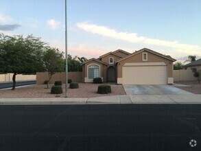 Building Photo - Stunning UNFURNISHED 3-Bedroom Property wi...