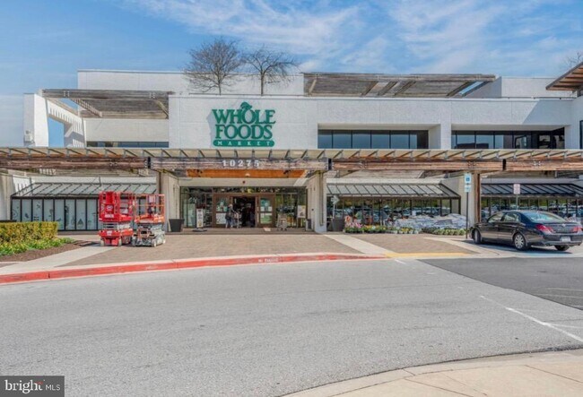 Building Photo - 10205 Wincopin Cir