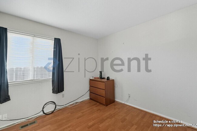 Building Photo - 14 Cider Mill Ct