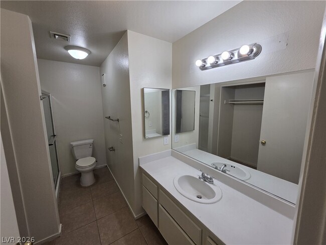 Building Photo - 4865 S Torrey Pines Dr