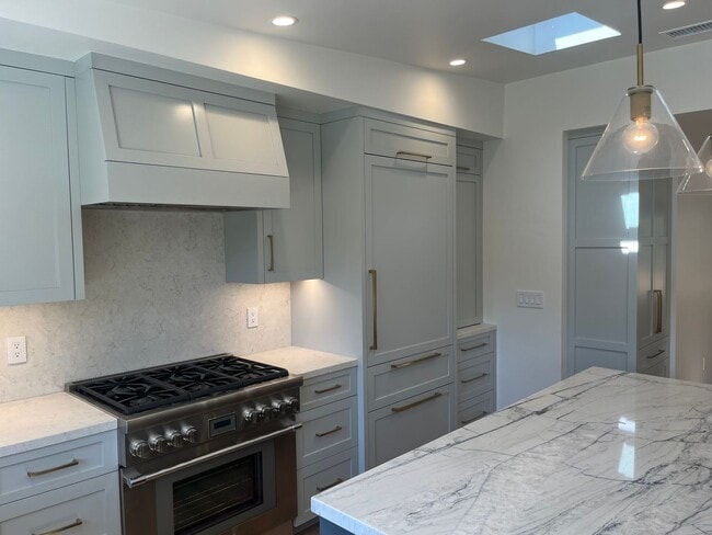 Building Photo - Completely Remodeled Home in Prime Los Gat...