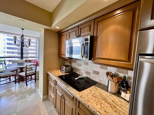 Building Photo - 4100 N Ocean Dr