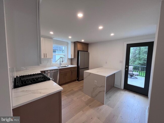 Building Photo - 625 Conestoga Rd