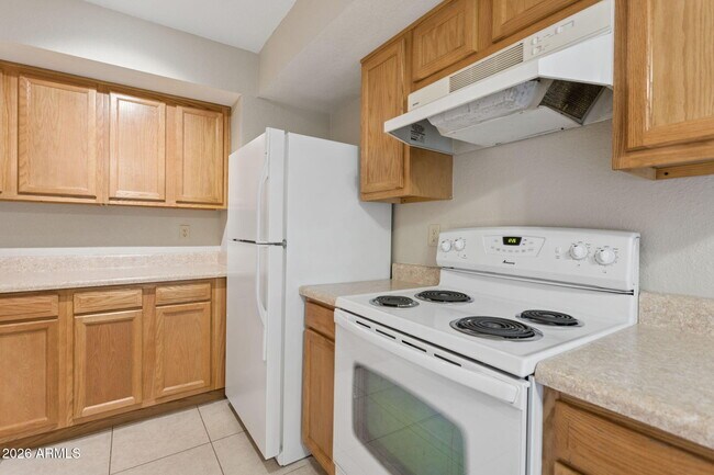 Building Photo - 4444 E Paradise Ln