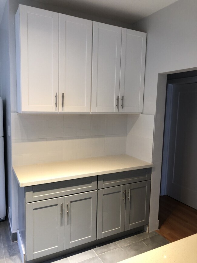 Kitchen - 354 N Ogden Dr