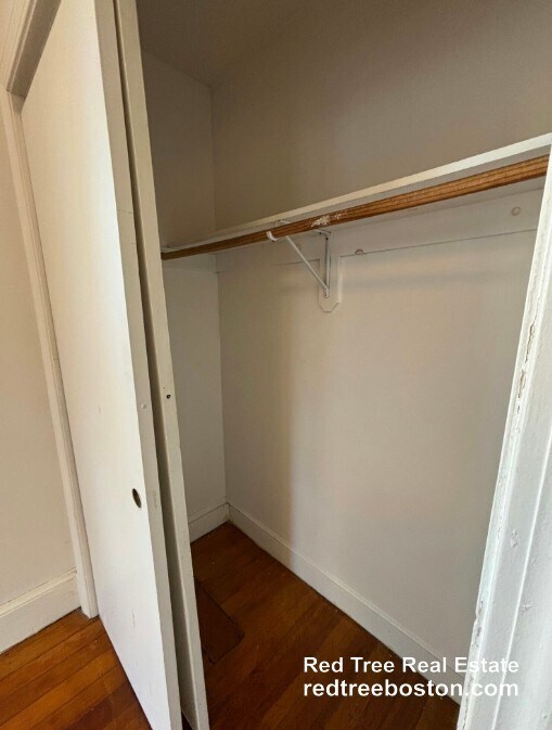 Building Photo - 163 Strathmore Rd