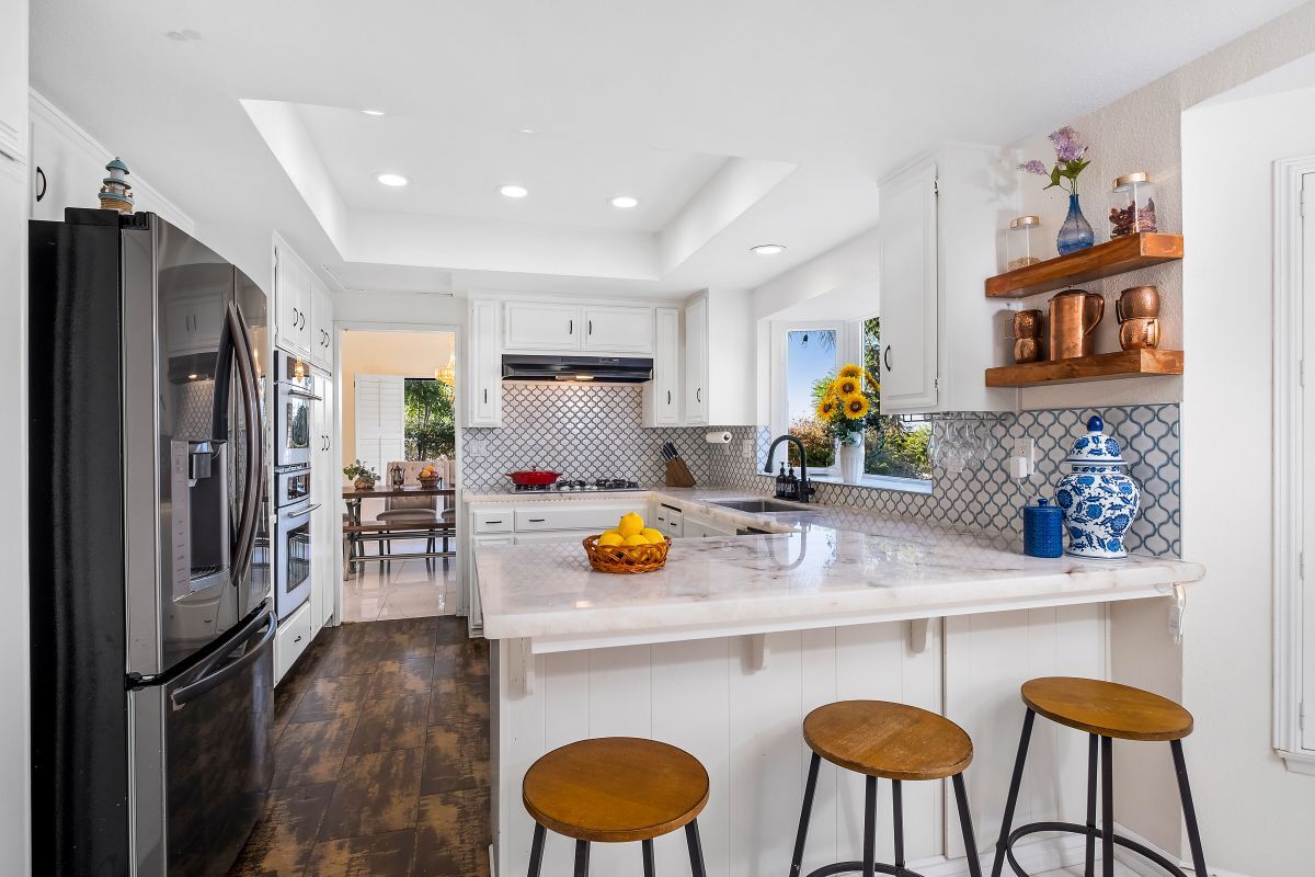 Building Photo - 3426 Lomas Serenas Dr