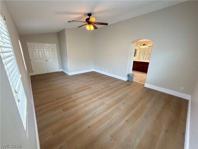 Building Photo - 299 Dogleg Dr