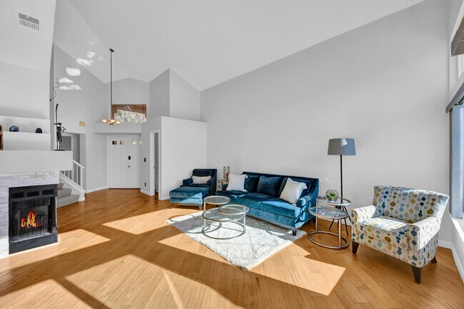 Building Photo - 2533 Seascape Dr