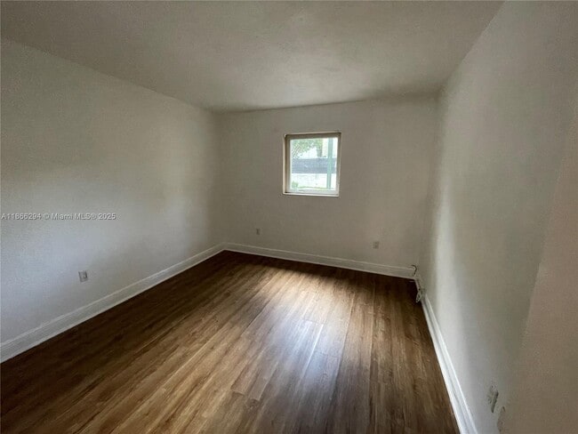 Building Photo - 8605 SW 68th Ct