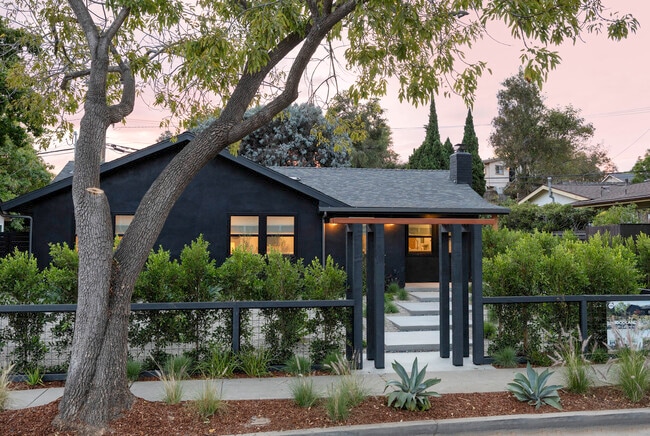 Building Photo - 23 Calaveras Ave