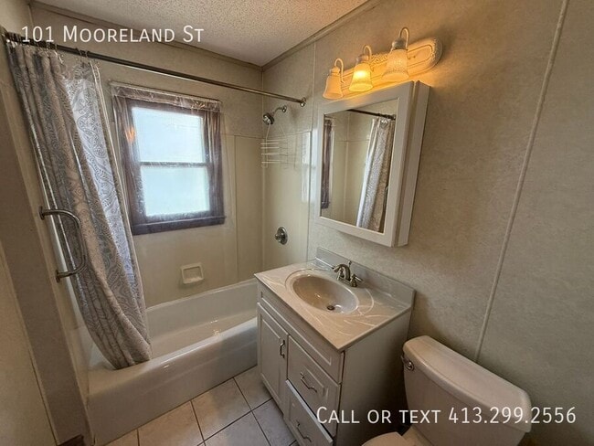 Building Photo - 101 Mooreland St