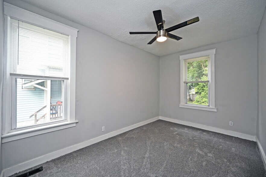 Building Photo - 6116 Conover St