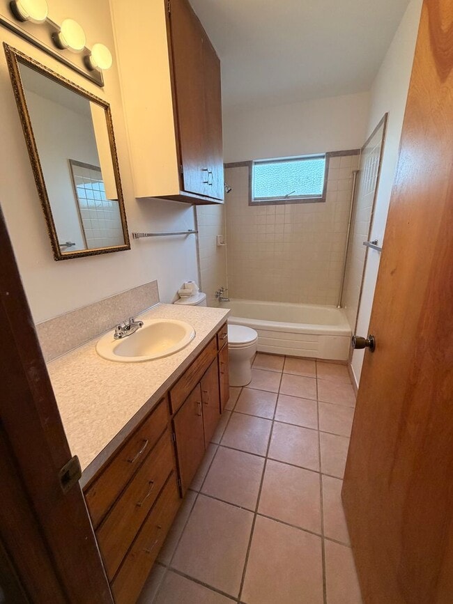 Building Photo - NELSON TRUST