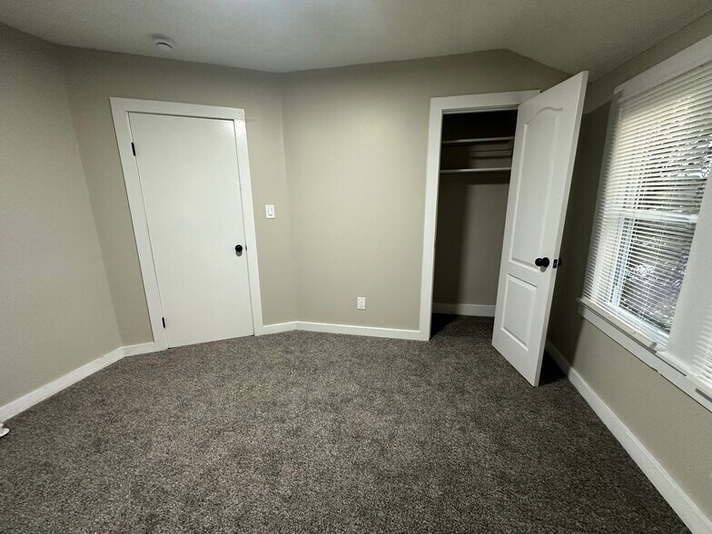 Building Photo - 51 Freeman Ave