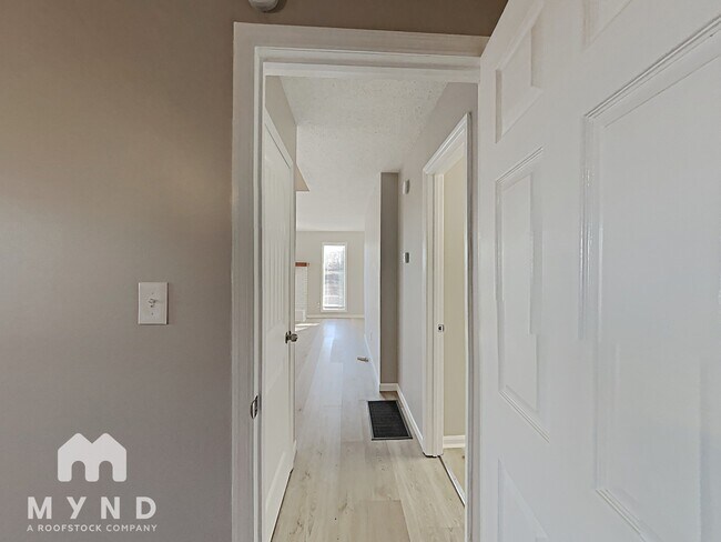 Building Photo - 629 Bennett Dr
