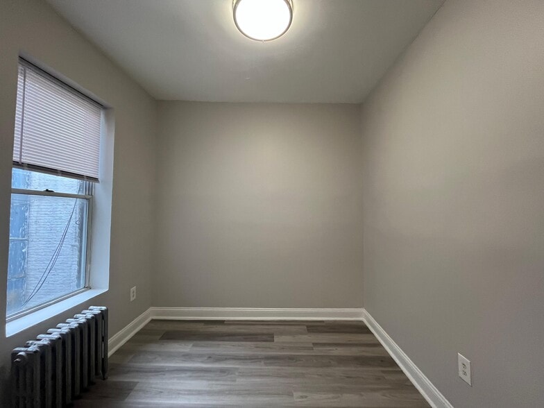 Building Photo - 5713 Hudson Ave