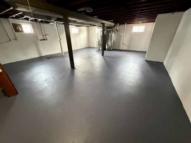 Building Photo - 5635 College Ave