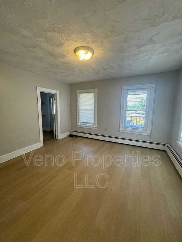 Building Photo - 129 N 3rd Ave