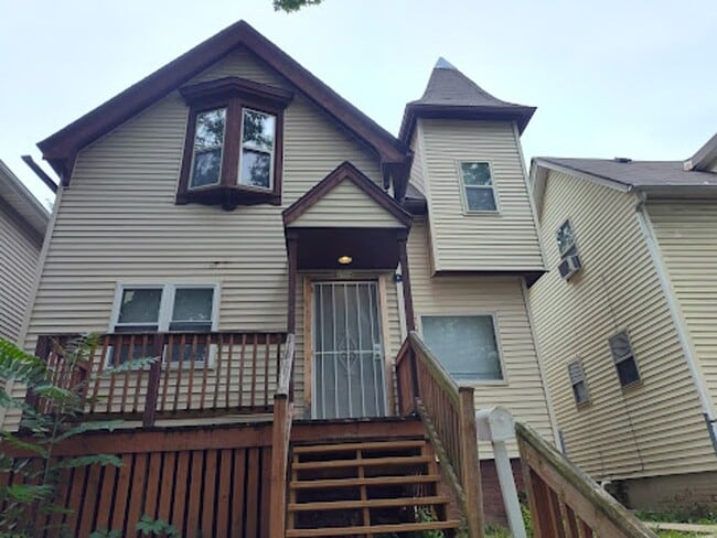 Primary Photo - 2554 N 34th St