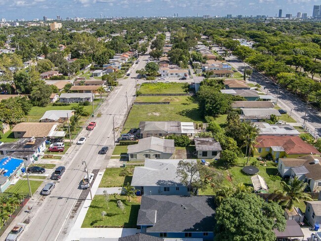 Building Photo - 1468 NW 51st St