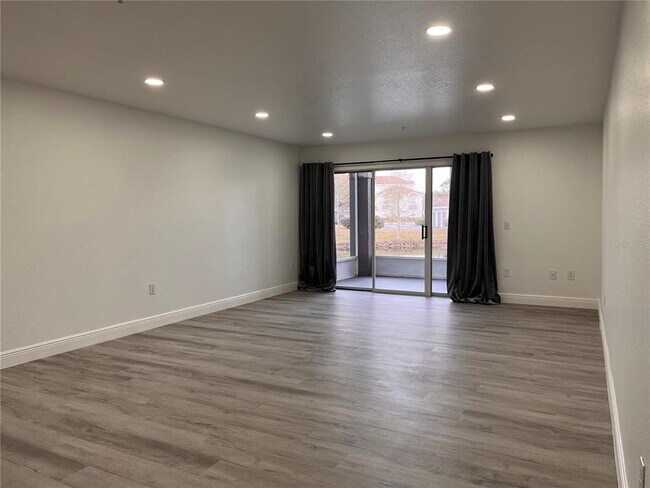 Building Photo - 13838 Fairway Island Dr