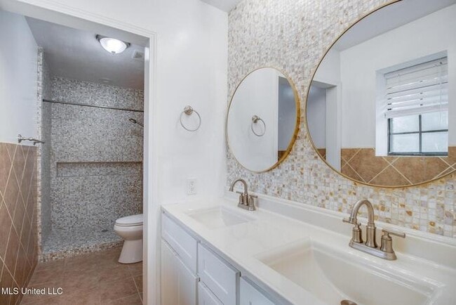 Building Photo - 22530 Saucier Lizana Rd