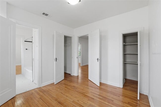 Building Photo - 807 N Thornton Ave
