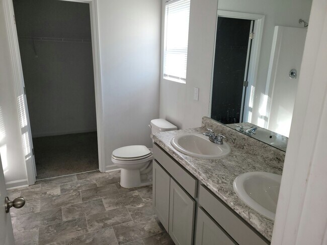 Building Photo - 285 Riley Wy