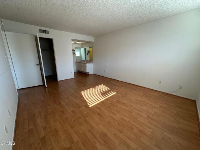 Building Photo - 436 Fairview Ave