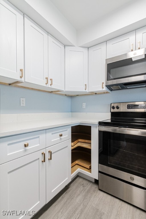 Building Photo - 5745 Foxlake Dr