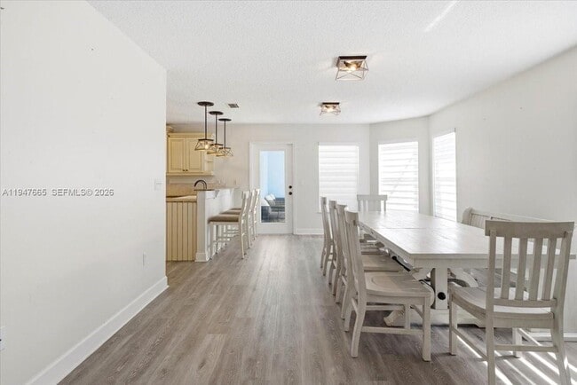 Building Photo - 18 NW 144th Dr